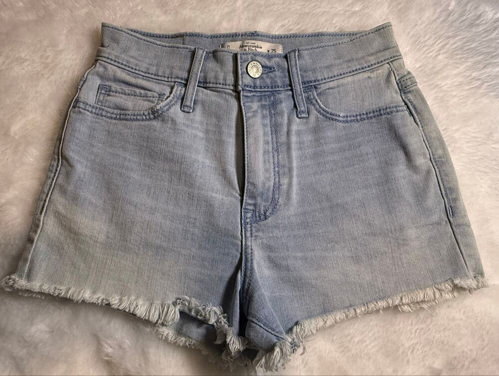Abercrombie and fitch light wash shorts size 0